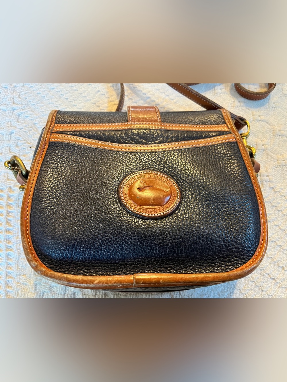 Vintage Dooney & Bourke Leather Crossbody Bag in Dark Navy and British Tan - Picture 2 of 7